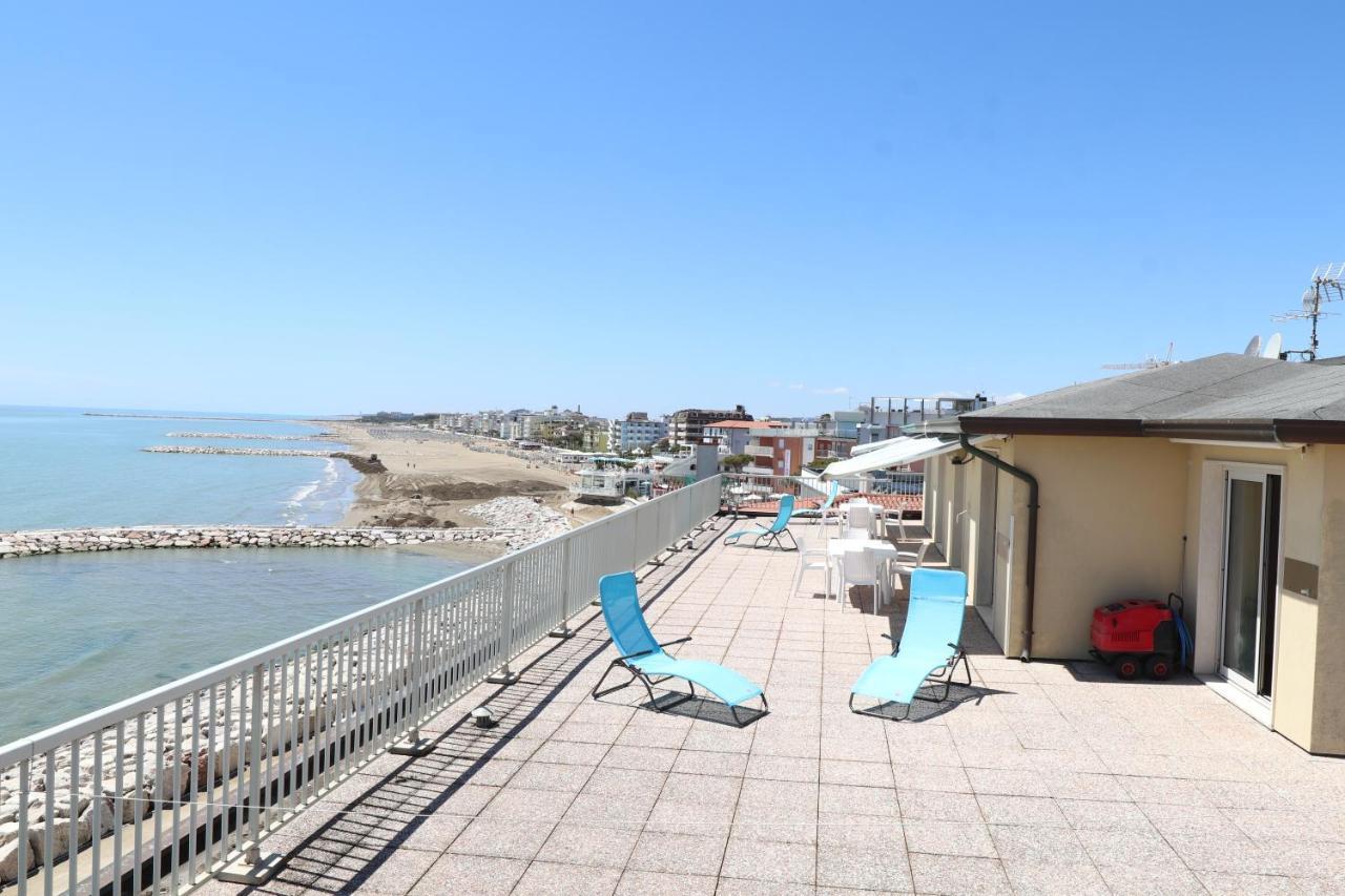 Penthouse Attico Mara Apartment Caorle Exterior photo