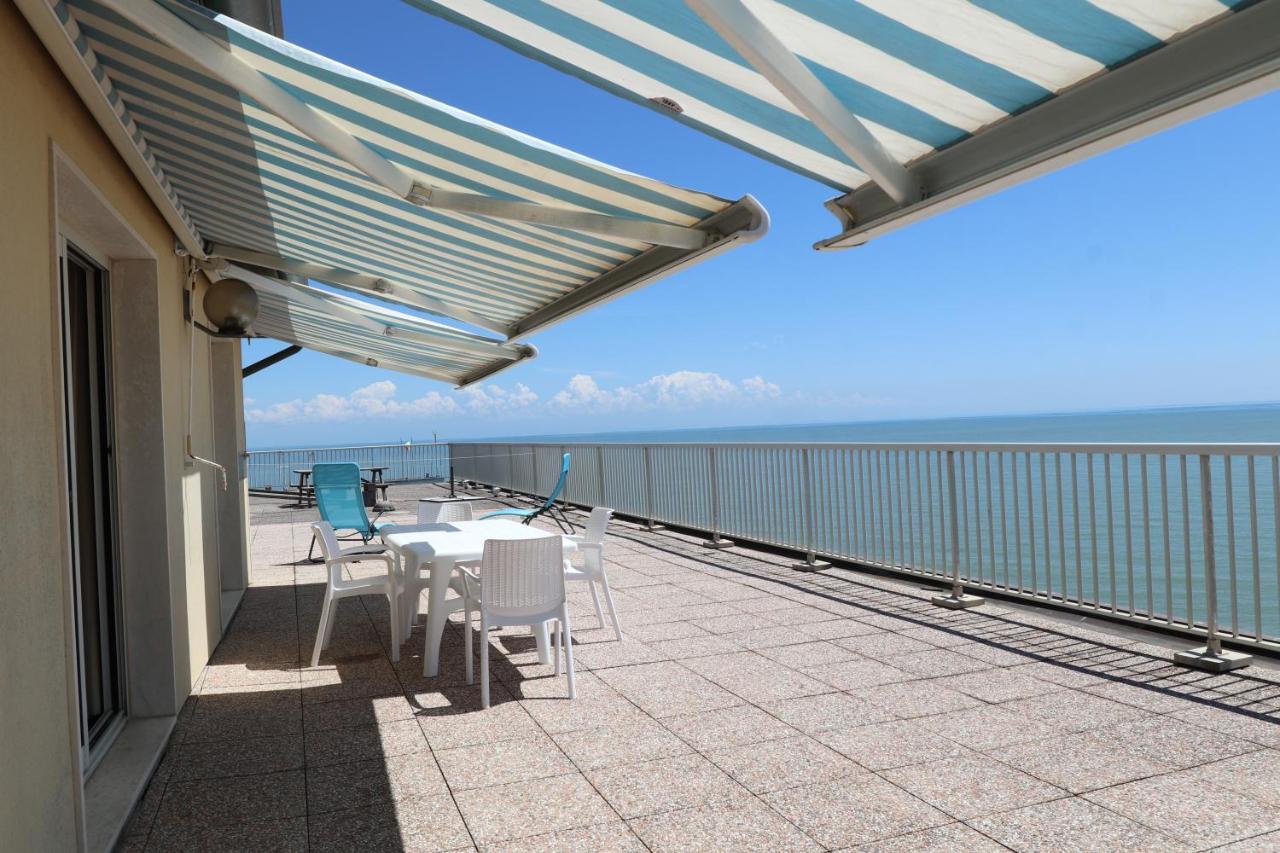 Penthouse Attico Mara Apartment Caorle Exterior photo