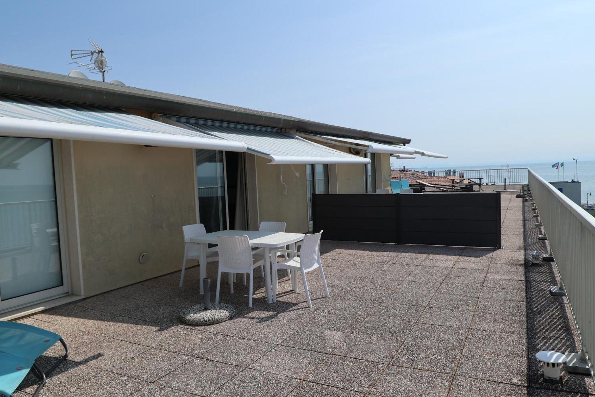 Penthouse Attico Mara Apartment Caorle Exterior photo