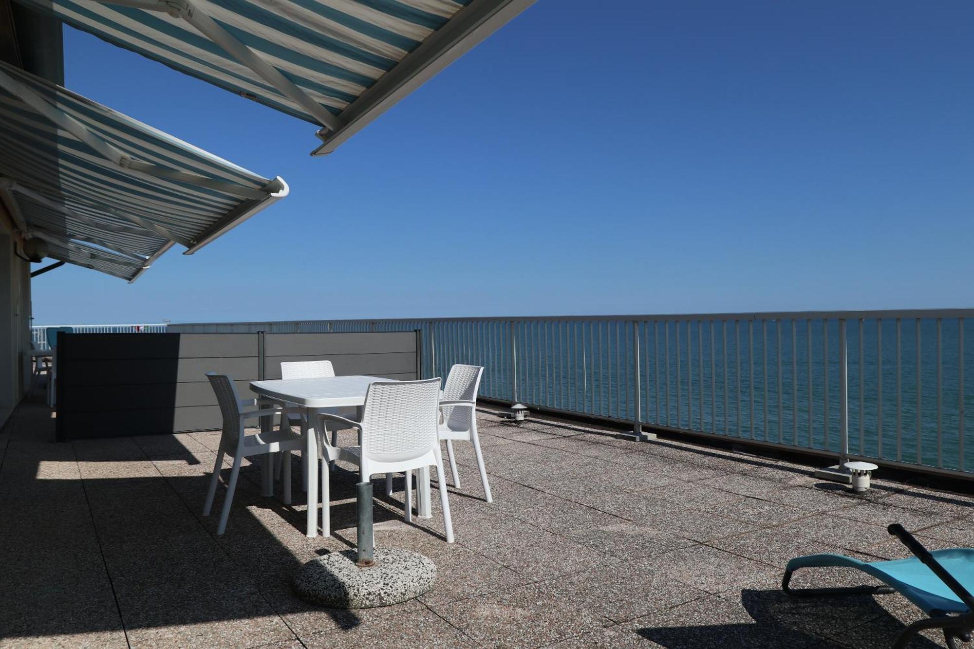 Penthouse Attico Mara Apartment Caorle Exterior photo